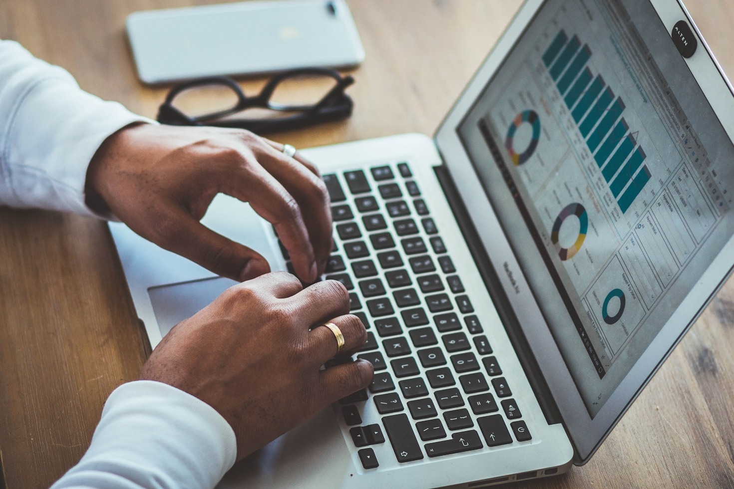 5 Ways Creators Can Elevate Their Brand Identity